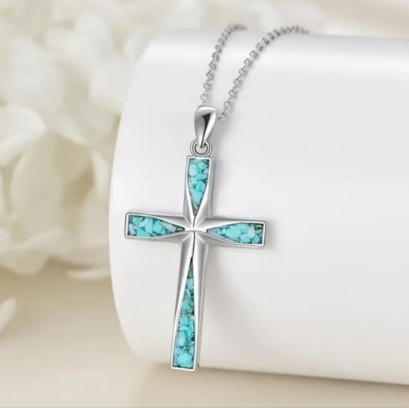 SILVER CROSS ✝️ WITH TURQUOISE INLAY. GORGEOUS ✨️ 18" CHAIN. - Picture 1 of 5